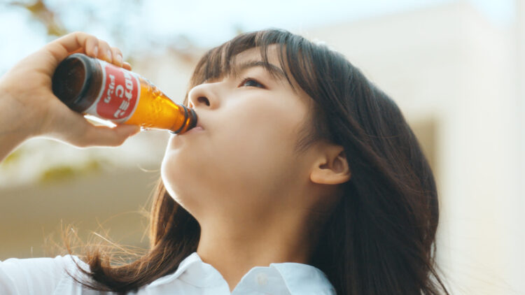 大塚製薬 オロナミンC「元気はつよいぞ。見えない敵」
