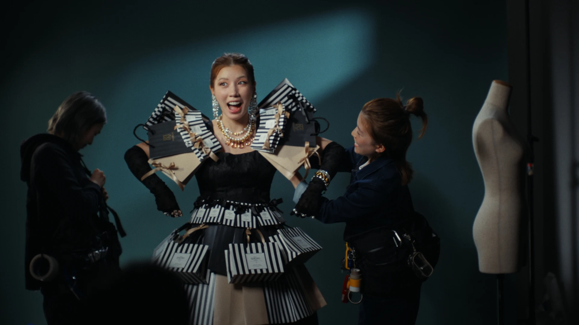 アサヒグループ食品　ディアナチュラ 「無理しないって、健康的」篇